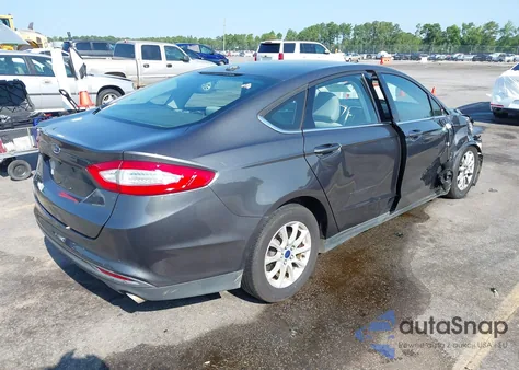 2015 Ford Fusion S z USA, uszkodzony, nr VIN 3FA6P0G79FR287586